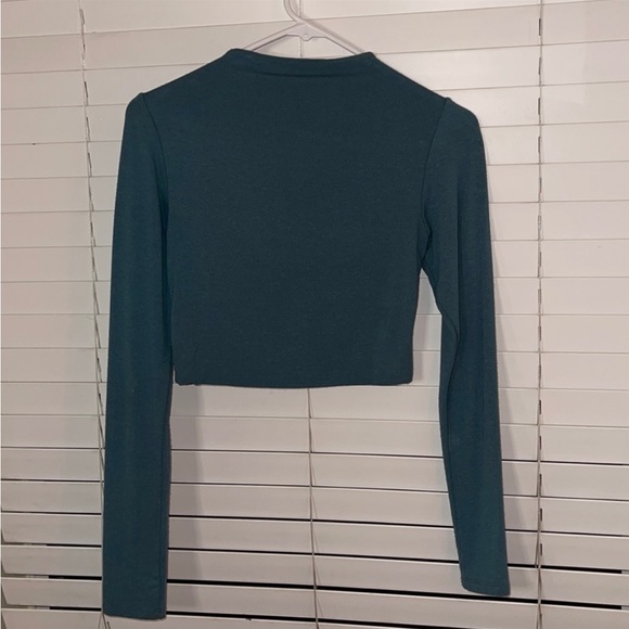 Top - Picture 2 of 2